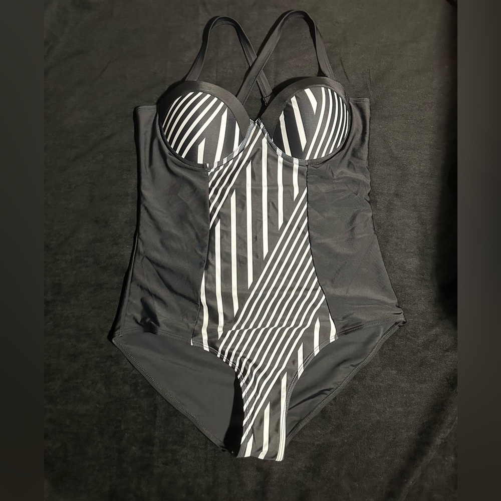 One piece woman’s  Swimsuit, Black/White Stripes, Size L, New With out Tags,